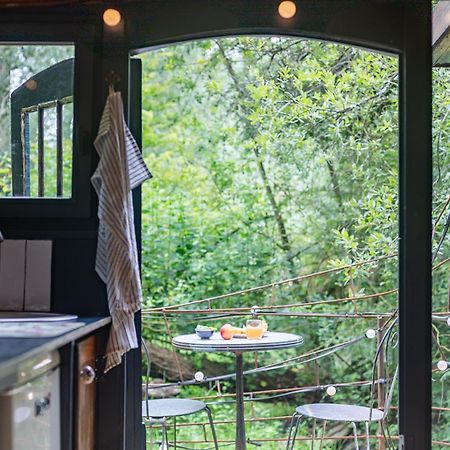 Les Cabanes Des Marais La Madelaine-sous-Montreuil Zewnętrze zdjęcie