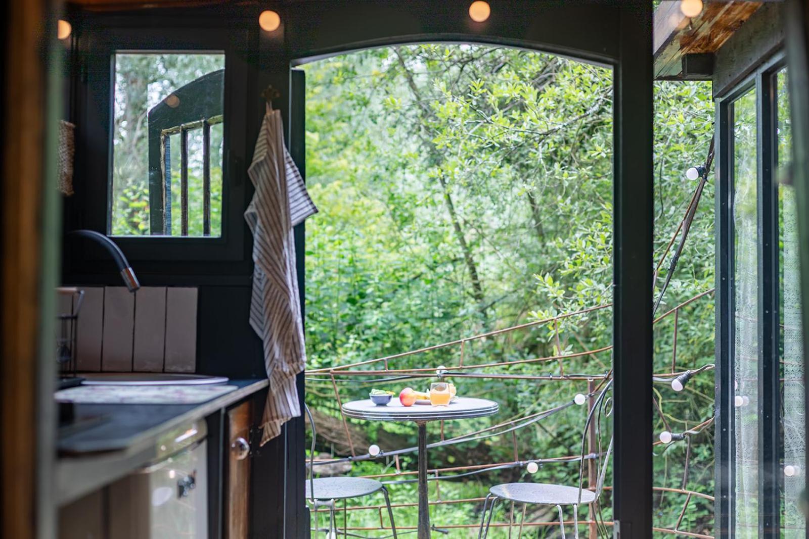 Les Cabanes Des Marais La Madelaine-sous-Montreuil Zewnętrze zdjęcie
